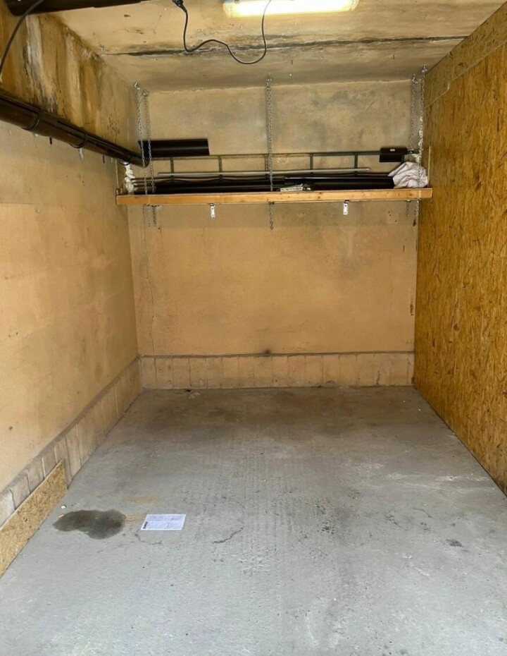 Zrenovovaná garáž 13m2 na predaj na Bebravskej ulici, BA II