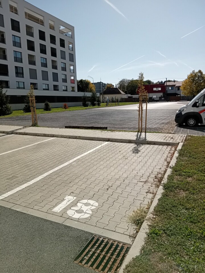 Prenájom parkovacieho miesta v Martine na Jesenského ulici