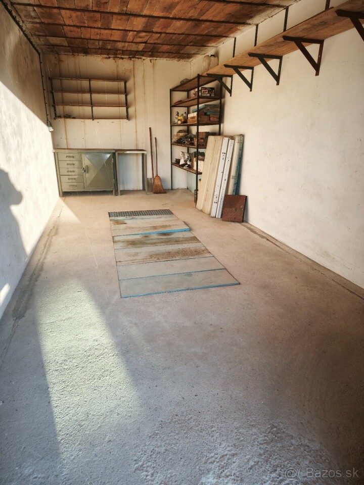 Murovaná garáž 26 m² s montážnou jamou na predaj