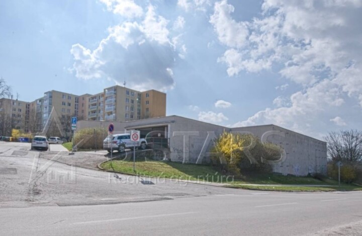 Prenájom garáže v garážovom dome na Novomeského ulici