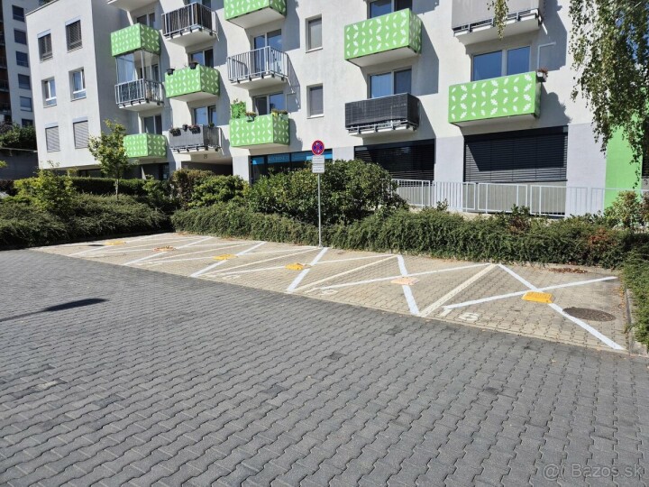 Prenájom vonkajšieho parkovacieho miesta pri komplexe Tammi 1, Dúbravka