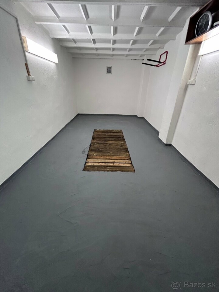 Prenájom garáže s parkovacím miestom na Rybárskej ulici