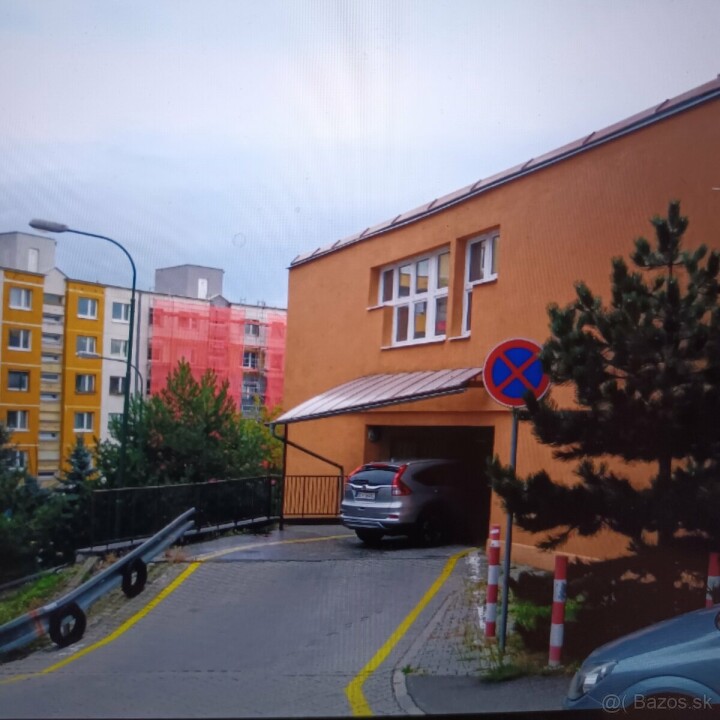 Prenájom garáže v garážovom dome na Beniakovej ulici