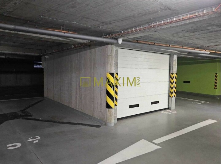 Predaj priestrannej garáže na Úderníckej ulici v Petržalke