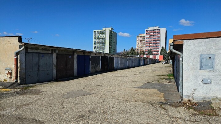Predaj garáže s novou strešnou fóliou a elektrinou