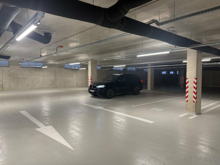 Parkovacie miesto na prenájom v podzemnej garáži Ovocné sady