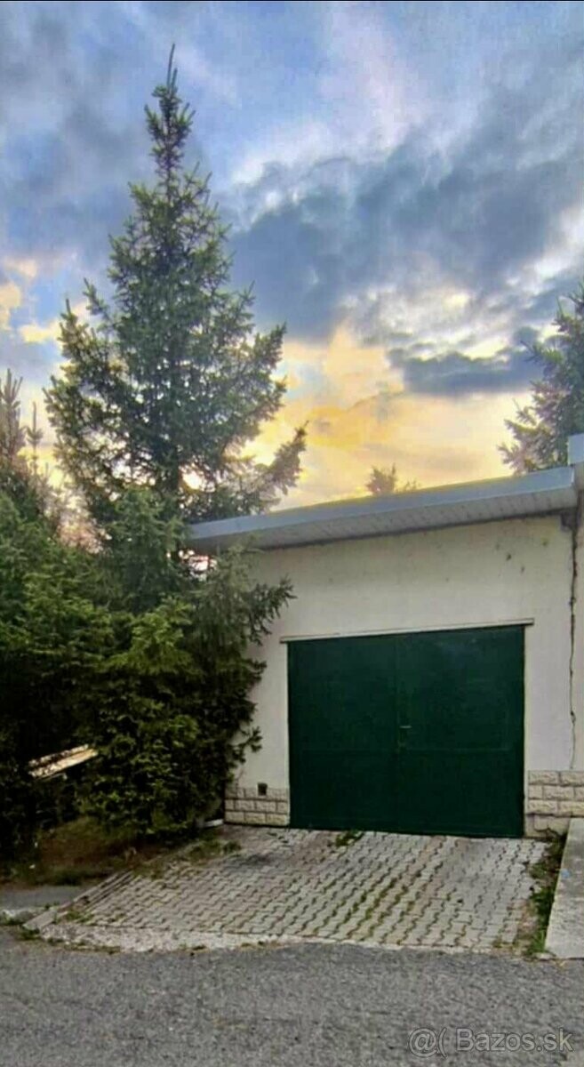 Murovaná garáž na predaj v Lipanoch - znížená cena