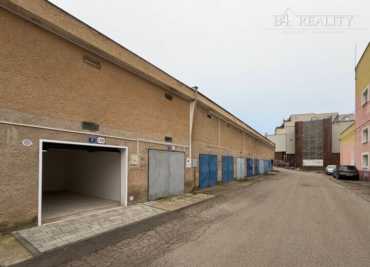 Predaj kompletne zrekonštruovanej garáže 19 m2 v Trenčíne