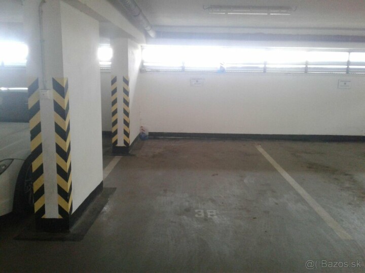 Prenájom garážového státia v Bratislave – Záhorská Bystrica