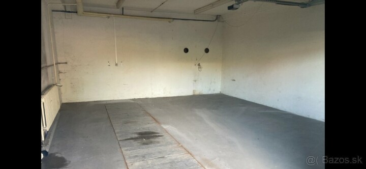 Garáž na prenájom v centre mesta Čadca s prístupom k elektrine a vode
