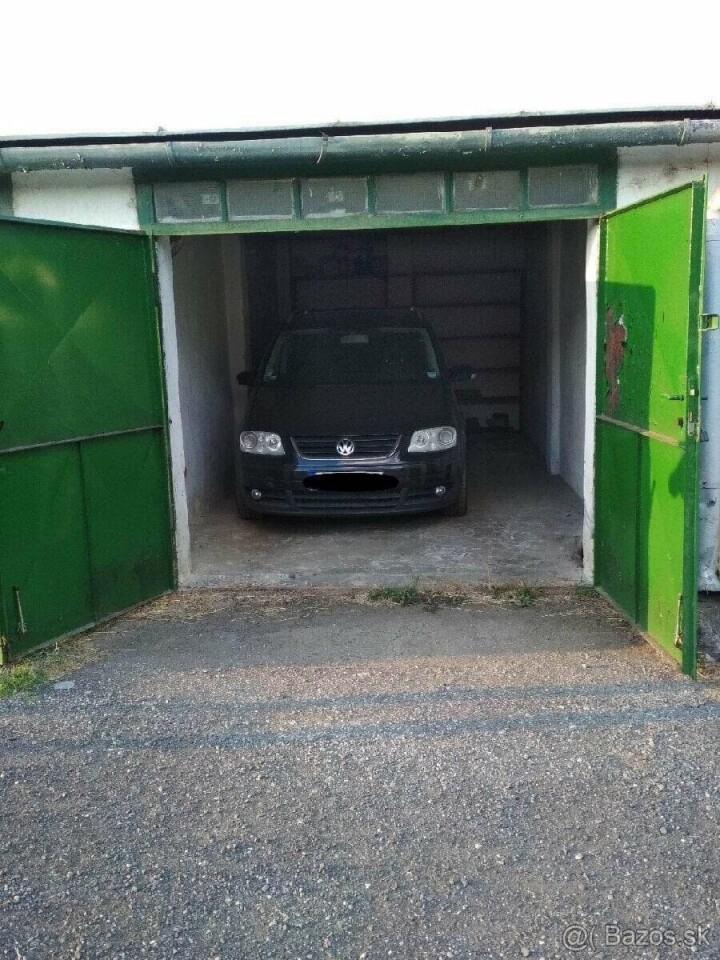 Garáž na Malinovského
