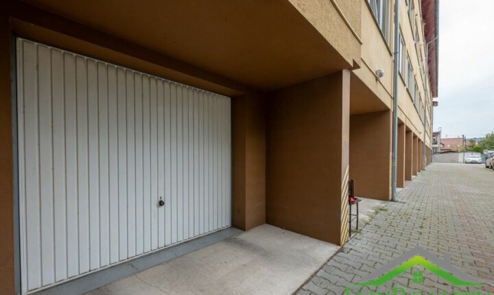 Priestranná garáž na predaj v Beckove