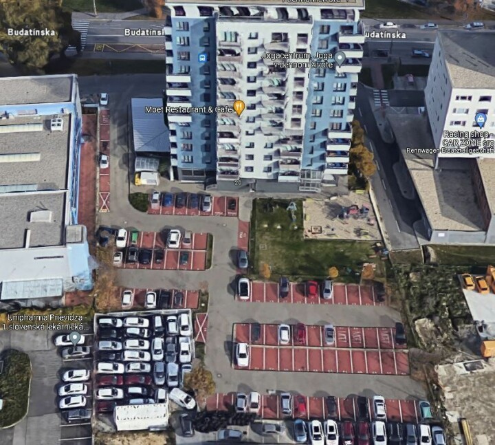 Predaj vonkajšieho parkovacieho miesta na Budatínskej ulici v Petržalke