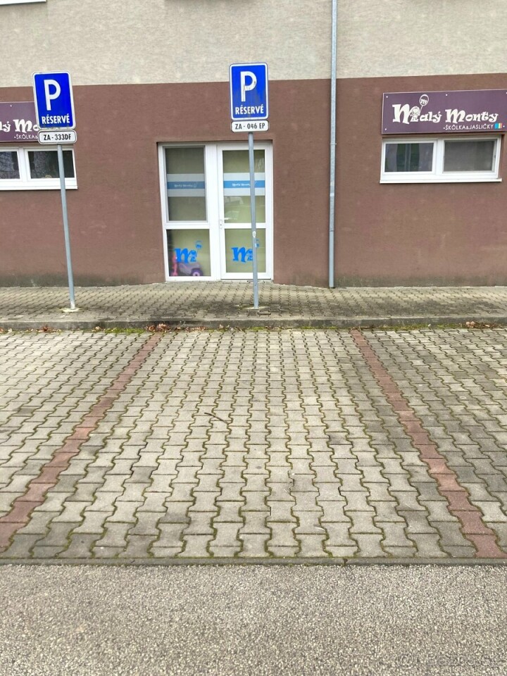 Prenájom vyhradeného parkovacieho miesta v Žiline - Vlčince II