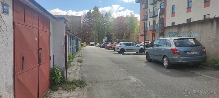 Garáž na prenájom na ulici Komenského s kamerovým systémom