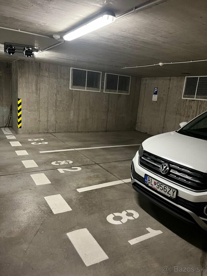 Prenájom parkovacieho státia v Rači s možnosťou uzavretia