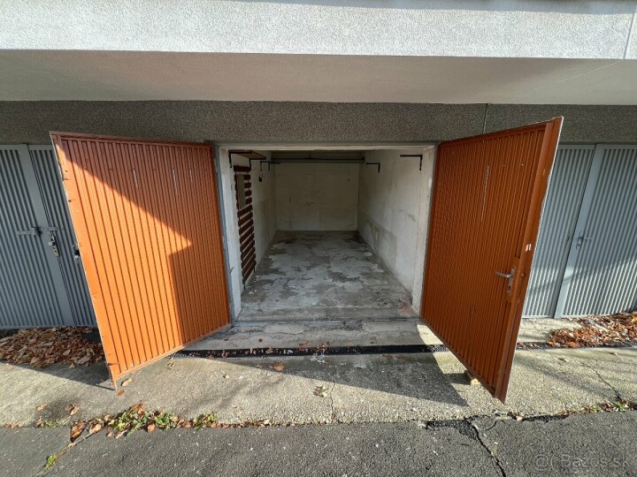 Prenájom garáže v bytovom dome na Červeňákovej ulici