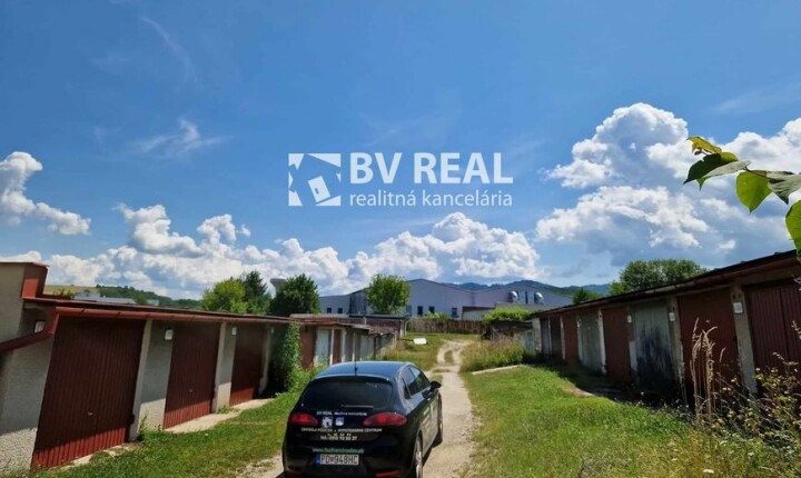 Na predaj pozemok 27 m2 na garáž v Prievidzi