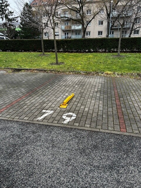 Vonkajšie parkovacie miesto na prenájom na Cyprichovej ulici