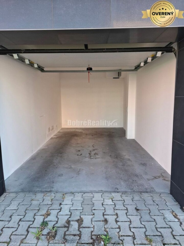 Na prenájom garáž s elektrinou na Andovskej ulici