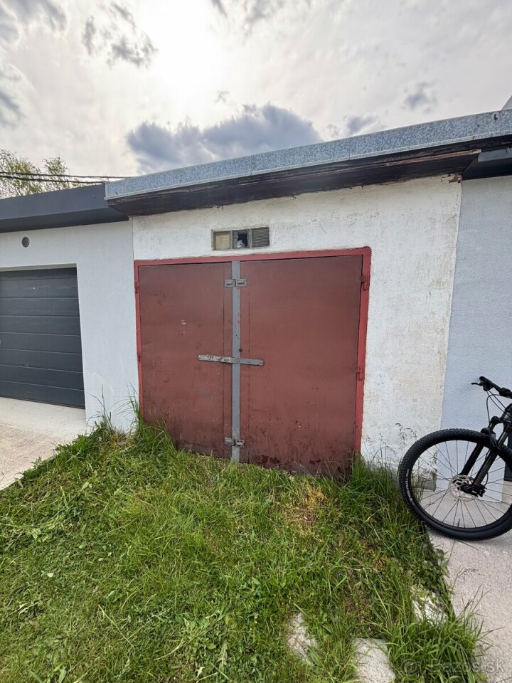 Predaj murovaná garáž 16 m² v Martine, Podháj