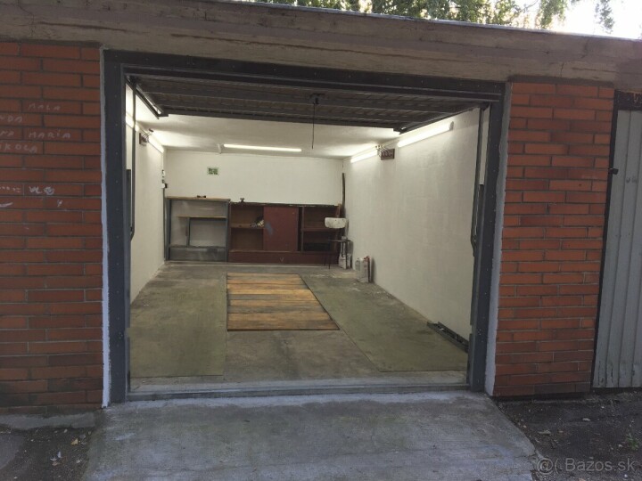 Prenájom garáže s montážnou jamou a elektrickým pripojením v Zlatých Moravciach