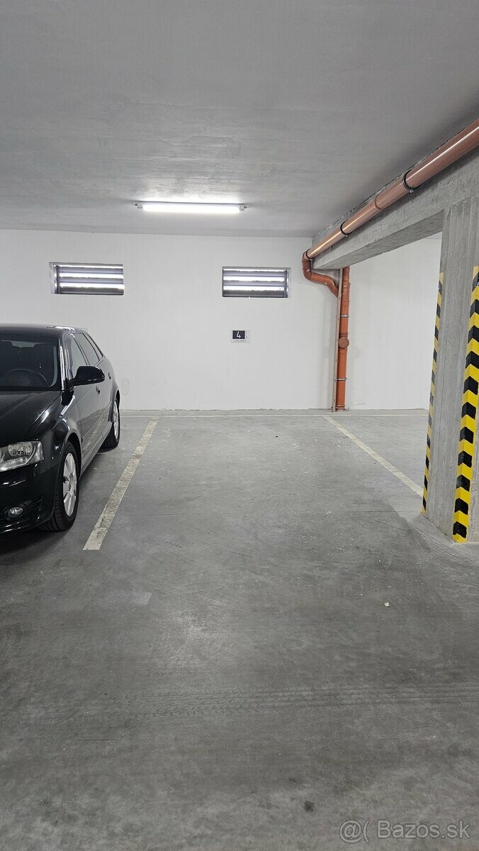 Prenájom krytého parkovacieho miesta v Prievidzi