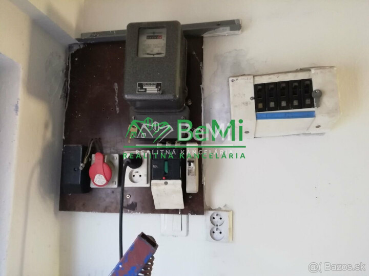 Predaj garáže 18 m2 na Tulské, Banská Bystrica