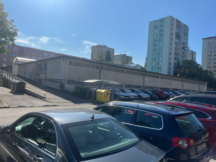 Na predaj garáž v hromadnej garáži na Púpavovej ulici