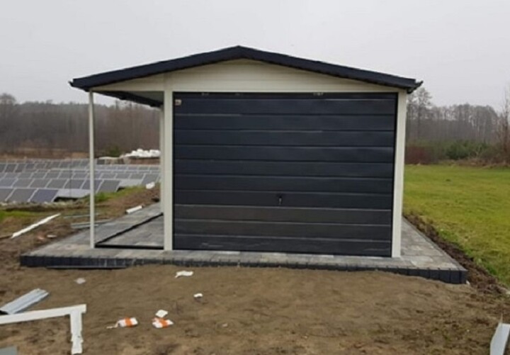 Plechová garáž Premium 3x6m s prístreškom 1x2m