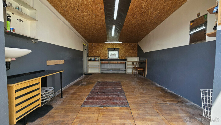 Samostatná garáž s montážnou jamou a alarmom na predaj