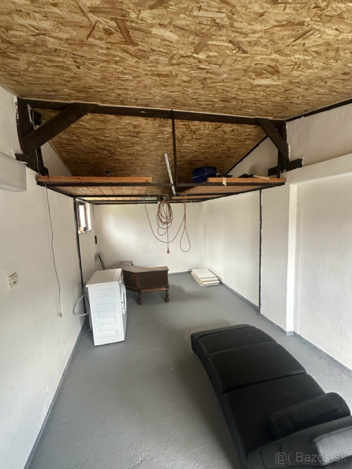 Predaj garáže s elektrinou v Mazorníkove