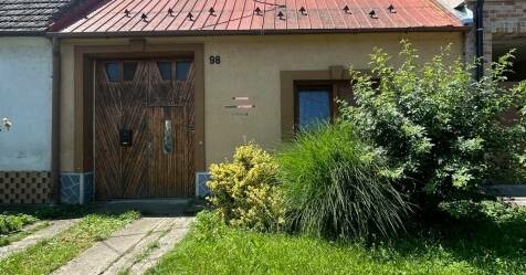 Garáž na predaj v Pezinku na ulici L. Novomeského