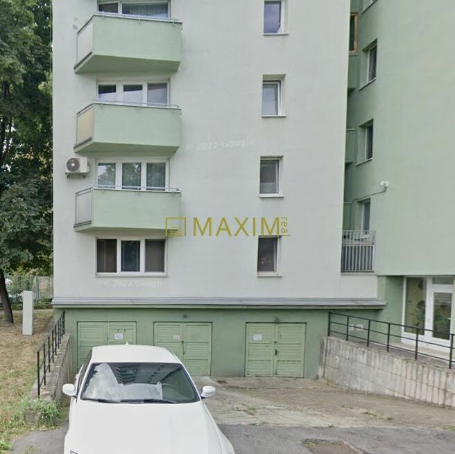 Na predaj garáž na ulici Ružová dolina v Bratislave - Ružinov