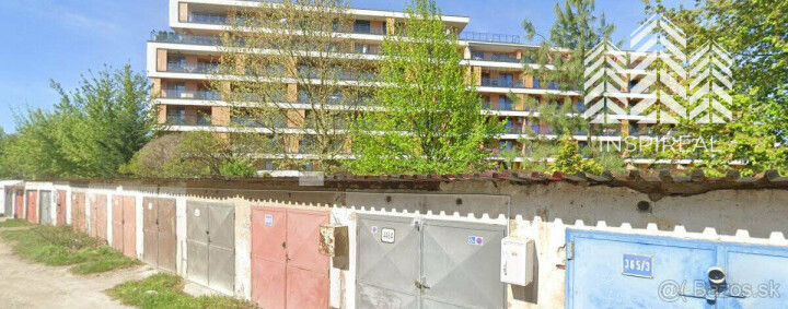 Praktická garáž na predaj 17 m2 na Vodárenskej ulici, Košice-Sever