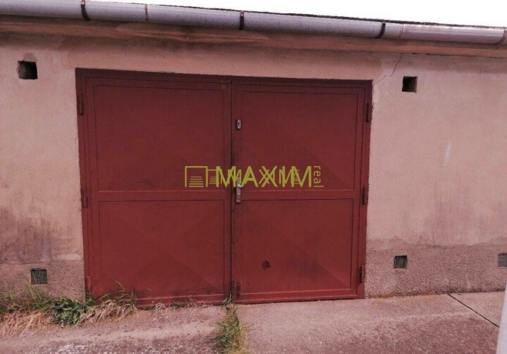 Predaj veľkej murované garáže s pozemkom v Rači