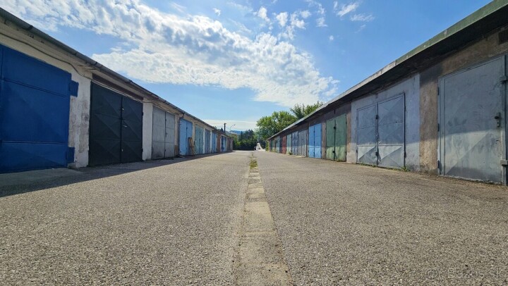 EXKLUZÍVNE Dve susediace garáže s montážnymi jamami a