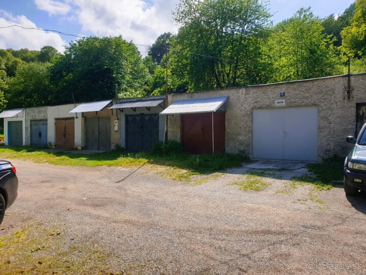 Predaj murovaná garáž 28 m² v Handlovej