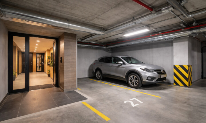 Garáž na predaj v bytovom dome na ulici Michala Bučiča, Bratislava IV