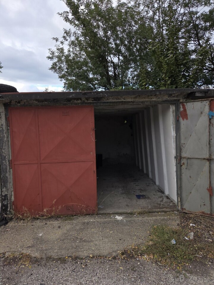 Predaj garáže na Pristavnej ulici - 17 m²
