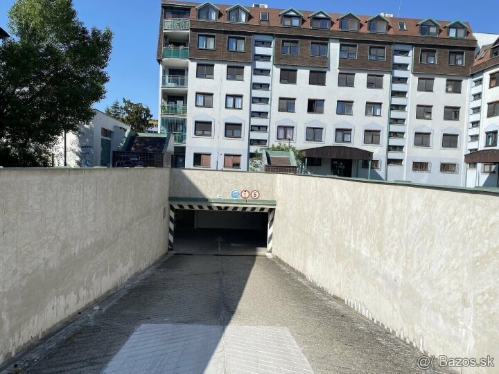 Prenájom veľkého garážového státia v podzemnej garáži na Mierovej ulici 54