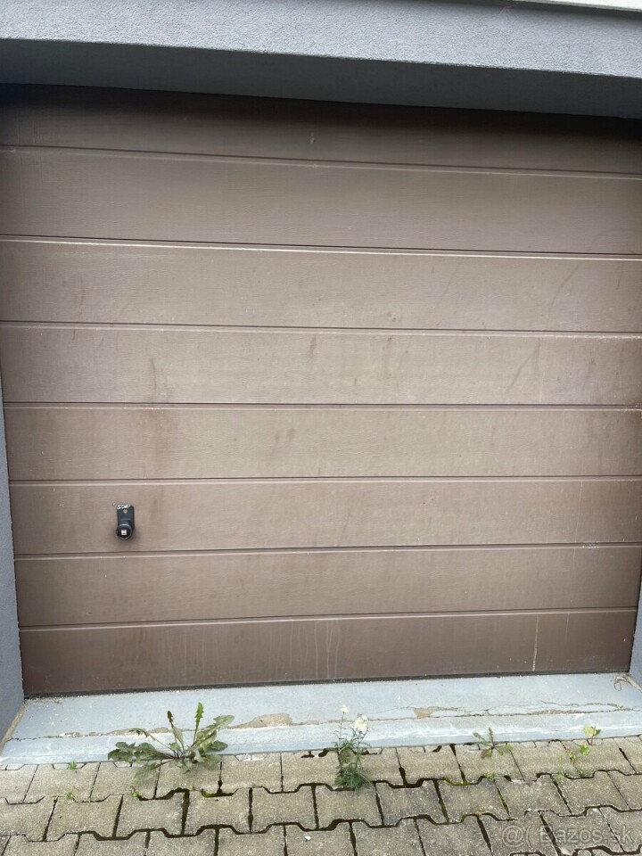 Dlhodobý prenájom zateplenej garáže v Sihoť IV