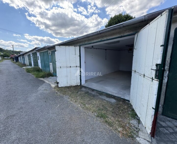 Na predaj murovaná garáž v Detve - 21 m², 24.500€