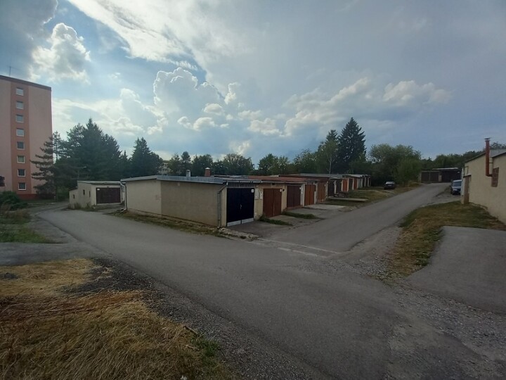Prenájom murovaná garáž vo Zvolene, Prachatická ulica