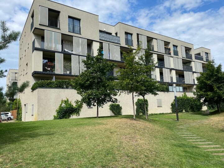 Košice, Súľovská - prenájom vonkajšieho parkovacieho miesta