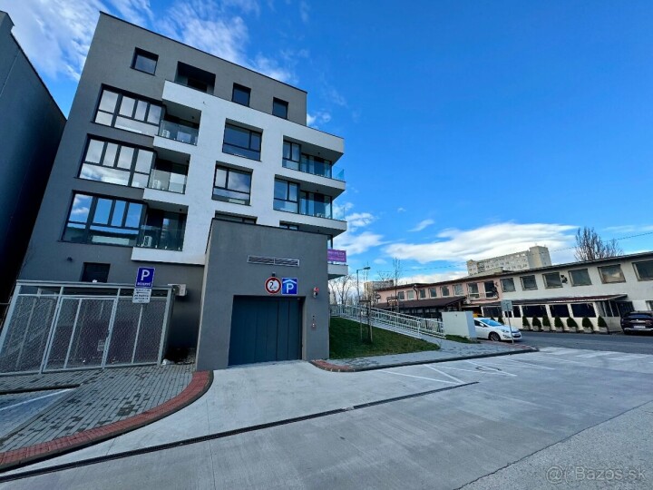 Prenájom vnútorného garážového státia v Petržalke