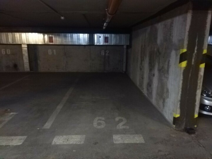 Garážové státia na Krížnej