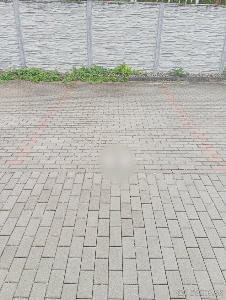 Prenájom súkromného parkovacieho miesta na Nevädzovej ulici