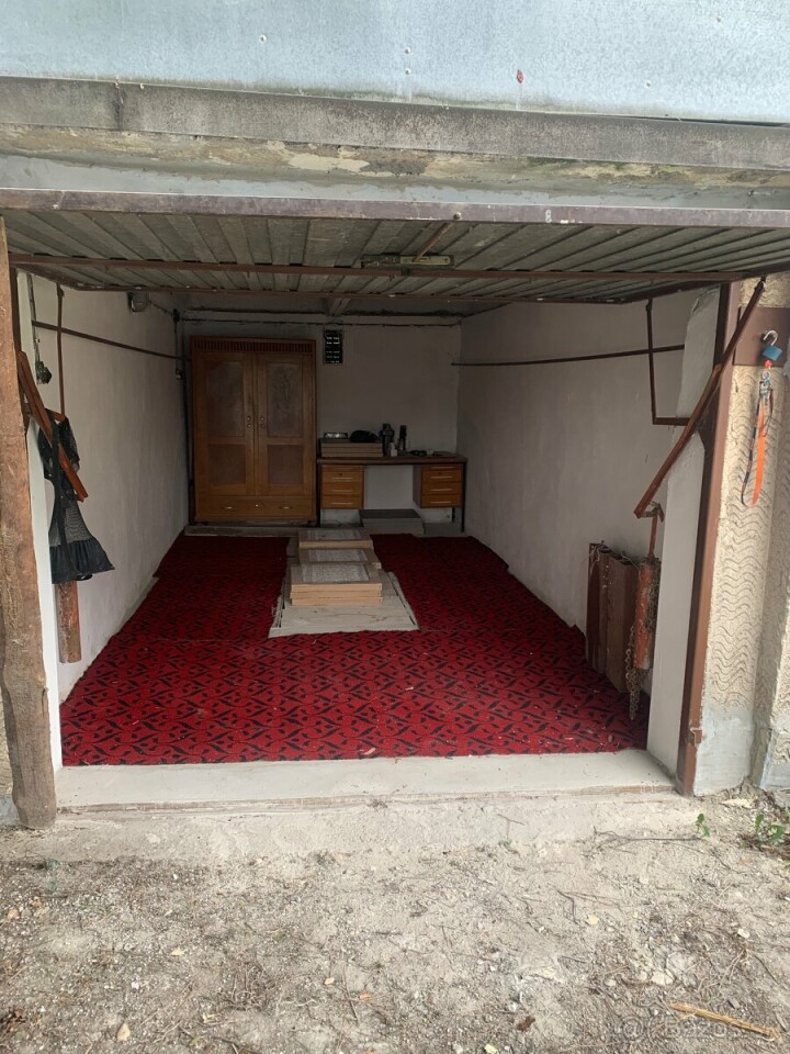 Prenájom garáže s elektrinou a montážnou jamou