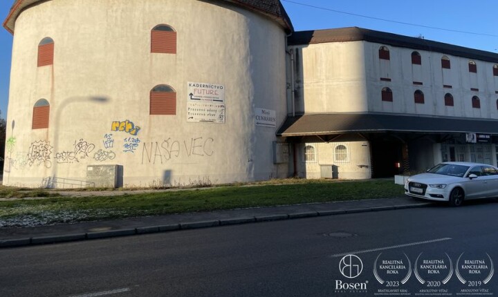 Predaj samostatnej garáže v garážovom dome na Korytnickej ulici